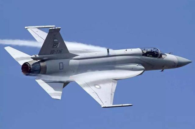 枭龙战机失去重要市场，印尼总统亲自参观后，拍板订购美制F16