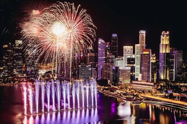 今年，新加坡的跨年烟花要足足炸80分钟