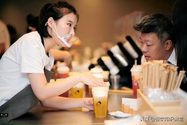 奈雪新加坡店開業，中國新茶飲的大航海時代來了？