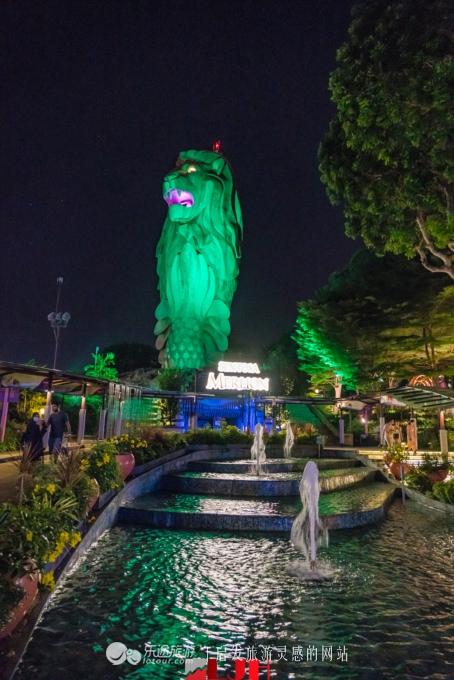 新加坡聖淘沙島，魚尾獅塑像近日開始拆除