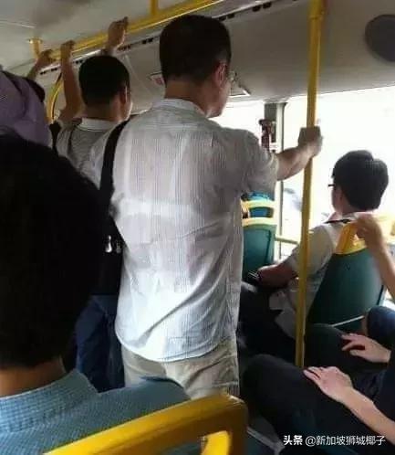流行！在新加坡你敢試試no bra嗎？男生看一眼就臉紅