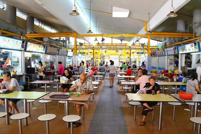 谁说新加坡东部没啥好料，85凤山中心好吃的多到吃不过来！