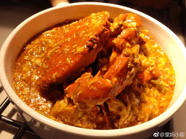 新加坡招牌美食“麻辣螃蟹”你吃过吗？
