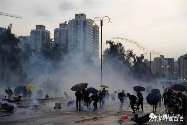 香港暴徒的酬劳曝光，“杀警”最高给2000万“抚恤金”！