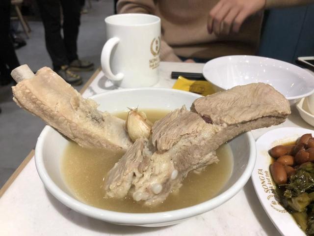 新加坡潮州式肉骨茶松发 米其林三星推荐入住北京！