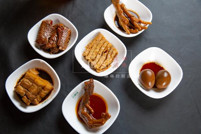 肉骨茶——新加坡美食名片