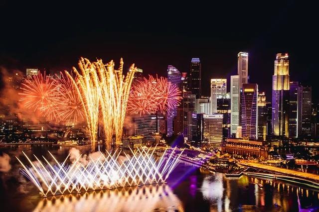 今年，新加坡的跨年烟花要足足炸80分钟