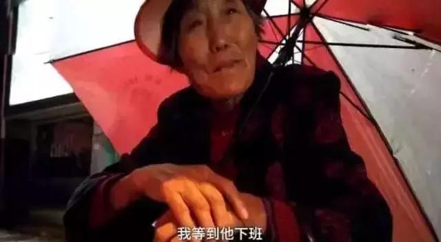 “我和孩子在國內，老公卻在新加坡出軌了……”