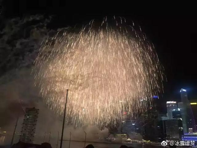 新加坡盛大煙花！2019跨年夜美翻了~