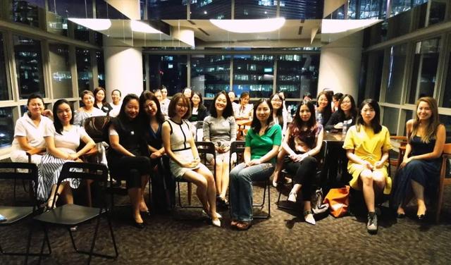 女仕界新加坡：讓我們“重新定義成功和年齡的關系”