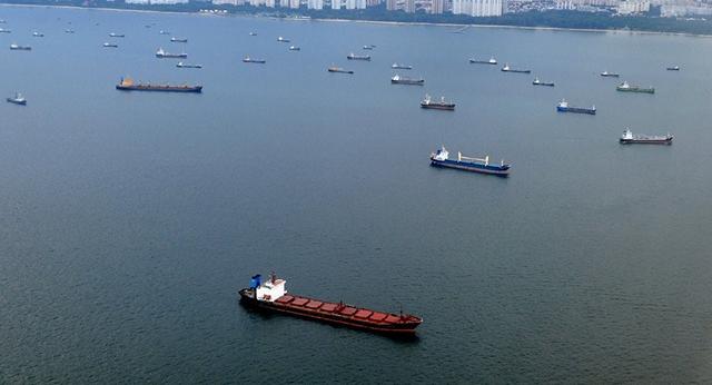 美国企图得逞：新加坡为美军大开绿灯 东亚石油运输线很不安全