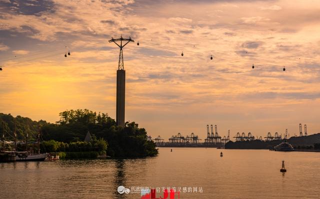 新加坡聖淘沙島，魚尾獅塑像近日開始拆除