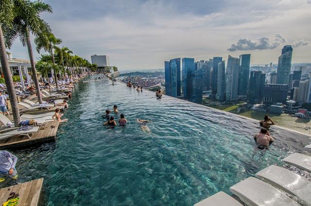 世界上最逆天的5大泳池，不可思議，新加坡無邊泳池排末位！