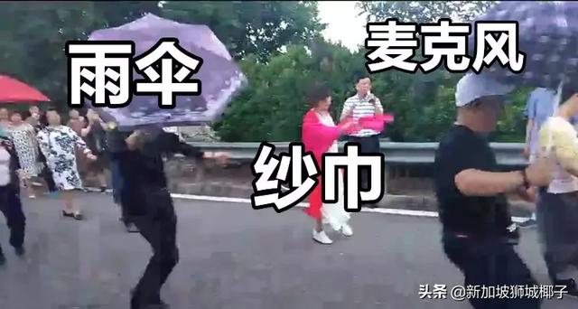 “新马关卡堵车5个小时，我是真的憋不住了...”