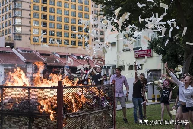 對不起！最近新加坡待不下去了，簡直太奇葩