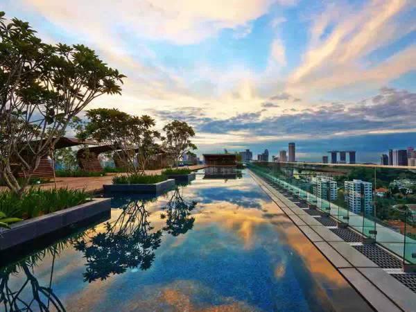 在新加坡的天空遊泳：Hotel Jen