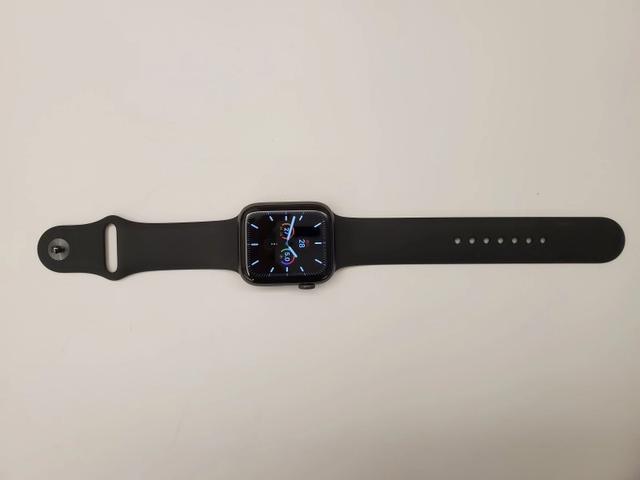 Apple Watch Series 5 LTE版開箱，新舊兩代功能差異與特色看這篇