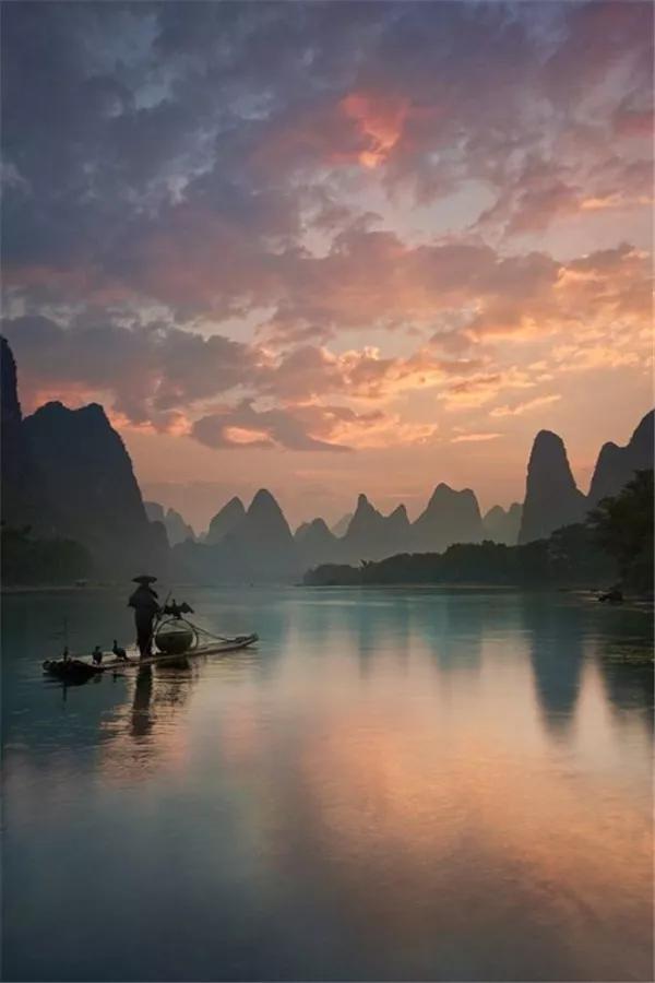 中國十二時辰之美，山河雄壯，風光旖旎