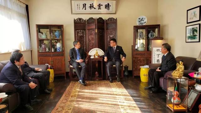 新加坡新任駐華大使呂德耀到訪察哈爾學會