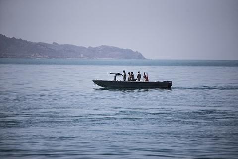 伊朗扣押涉嫌走私燃料船只 逮捕16名马来西亚籍船员