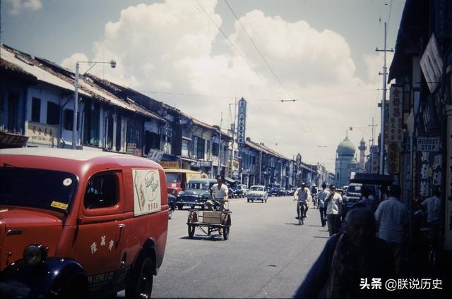 1960年的新加坡，罕见街拍老照片，这才是新加坡的60年代生活