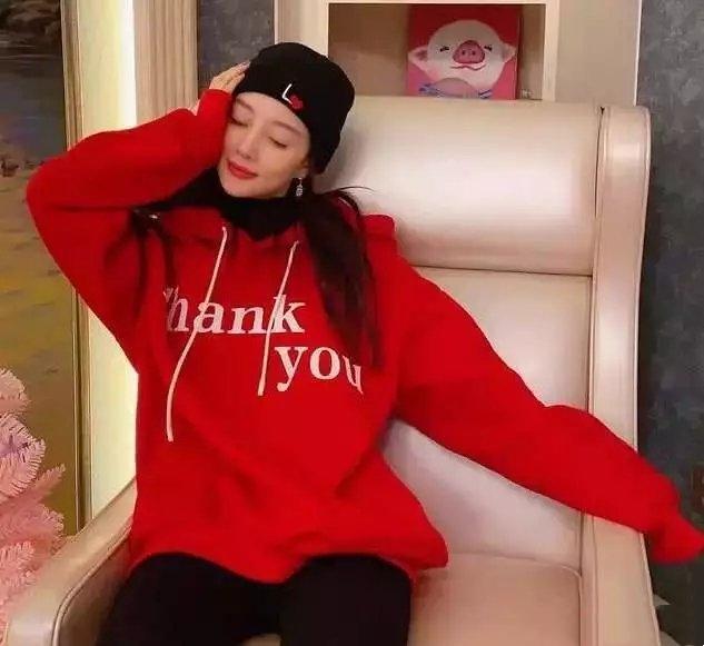 又来趁热度，李小璐绯闻男友晒同款秀恩爱，被网友回怼