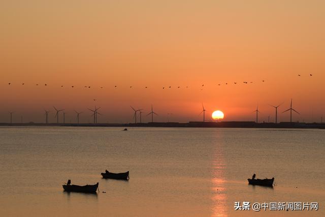 山东荣成：桑沟湾日出