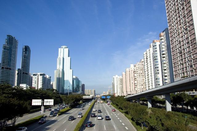 中国最繁华的城市之一，为何国人不爱去旅游？网友：没啥可玩的