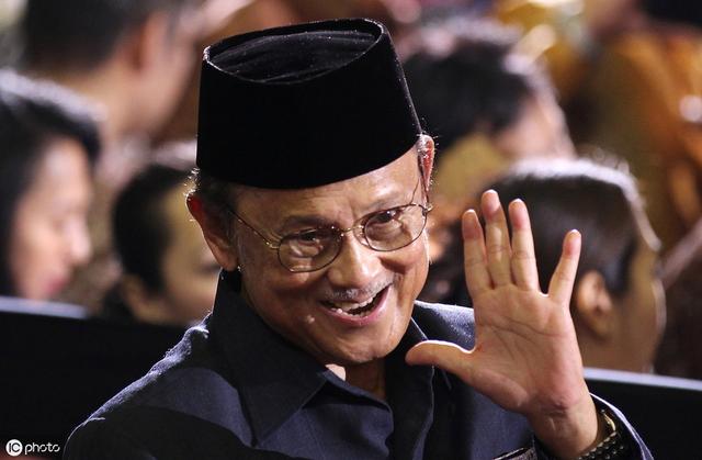 印尼前总统哈比比去世享年83岁 现总统佐科将亲自为其主持葬礼