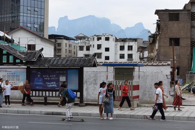 湖南最著名的旅游城市，经济实力却排全省倒数，城市面貌如小县城