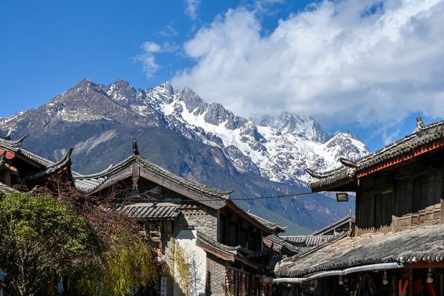 丽江最低调的古镇，隐藏在玉龙雪山脚下，如世外桃源般遗世而独立