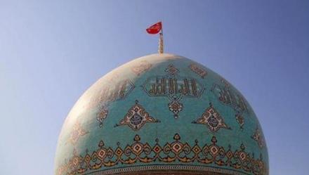 重大暗示！伊朗“圣城”升起复仇红旗