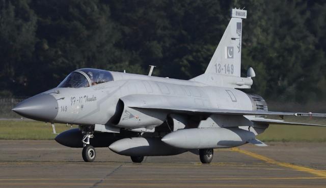 新加坡航展期待能有好消息，枭龍戰機升級換代，與F16V競爭大訂單