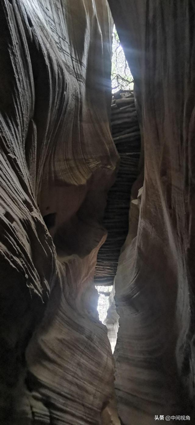 陕北甘泉雨岔大峡谷，壮美奇观堪比美国羚羊谷