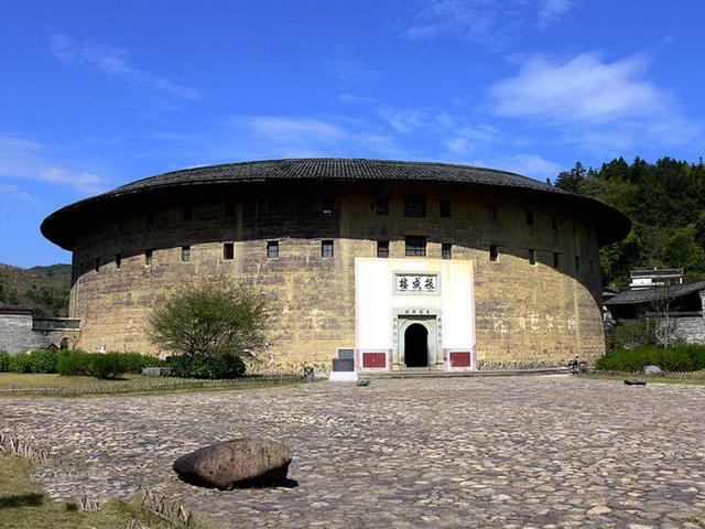 世界文化遺産：美麗的客家土樓