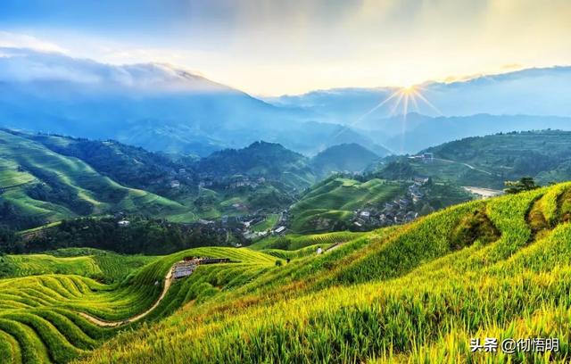 中國最美的30個地方，大家先來猜一猜，第一名到底是在哪裏呢？