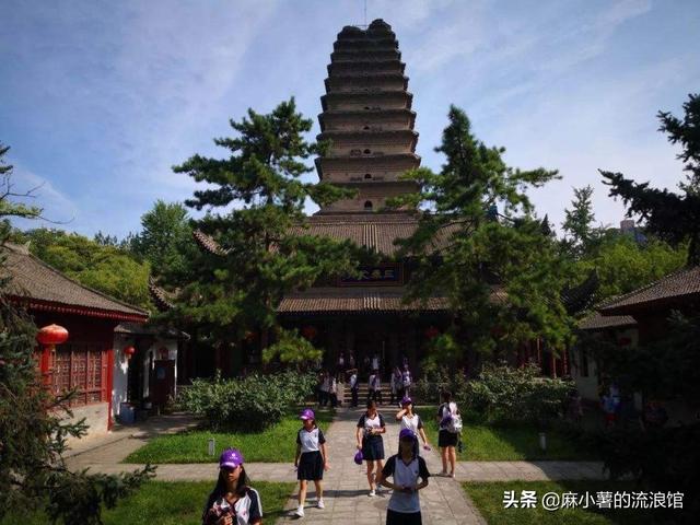 西安一座1300年的古塔，名气仅次大雁塔，历经多次地震仍屹立不倒