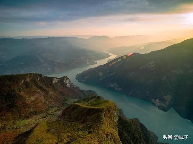 大江大河大山大景之（三）山峡之巅