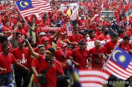1965年，为什么富得流油的新加坡，会被踢出马来西亚联邦？