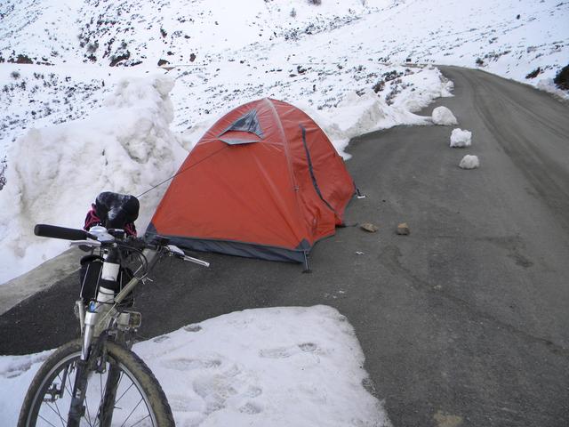 被困白马雪山