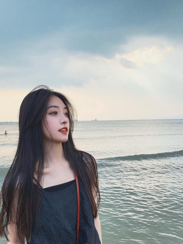 去海边拍照,一定不能错过的9个拍照姿势,这样拍轻松出大片