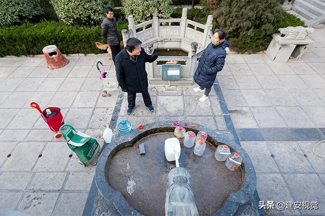 延庆观“活水龙吟”，神水冰寒震齿不结冰，登台可瞻仰伟人天相