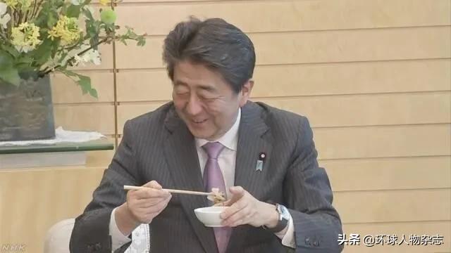 日本疫情告急！一通让人迷惑的操作过后，连首相安倍晋三也面临感染风险……