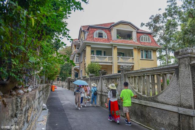 中国最文艺的小岛，与商业小镇不太一样，没有因旅游“清空”居民