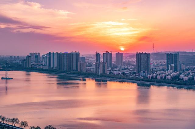 洛阳又一大型博物馆：同济大学设计，呈波浪造型，首层联通公园