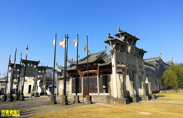 辉煌800年的徽州古村，一个家族三座祠堂七道牌坊，5A级景区