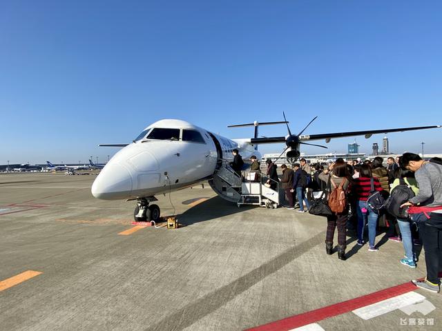 打卡最安静的螺旋桨飞机DHC-8-Q400，机票很便宜，难怪日本人爱坐