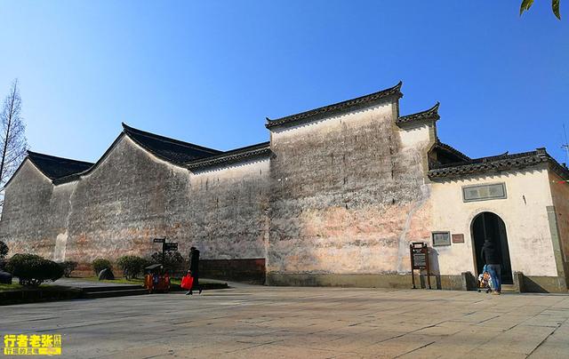 辉煌800年的徽州古村，一个家族三座祠堂七道牌坊，5A级景区