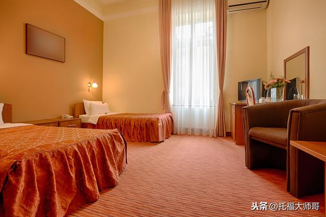 “双床房”可不是“double bed room”，订错了可是要闹笑话的