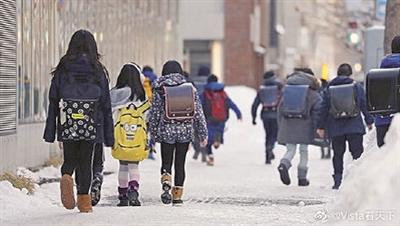 日本中小学3月2日起临时停课